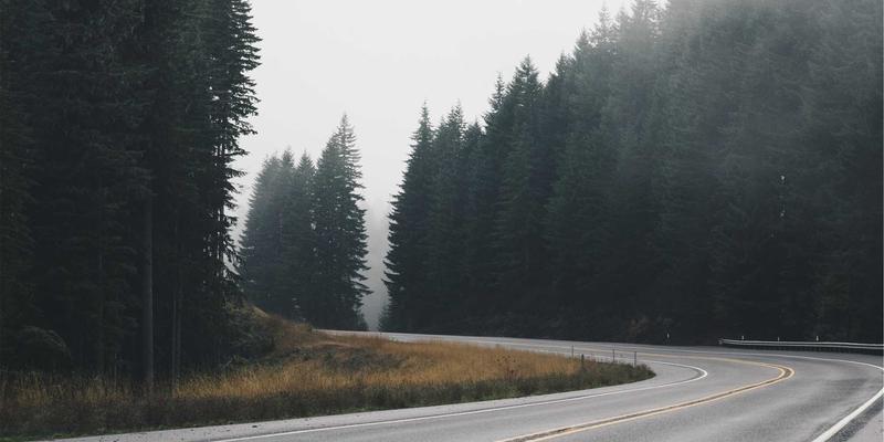 数据中心网络架构演进：从传统三层到叶脊（Spine-Leaf）架构的深度解析与资源分享